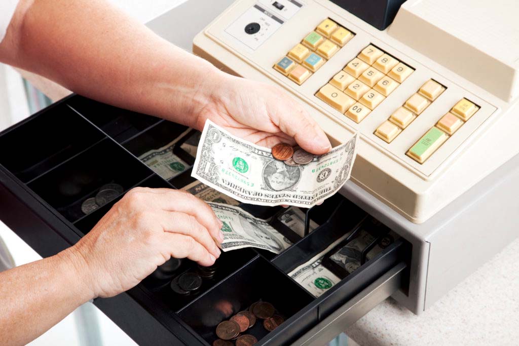 return fraud, open cash register, giving change